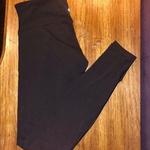 Lululemon full length, mid rise leggings.